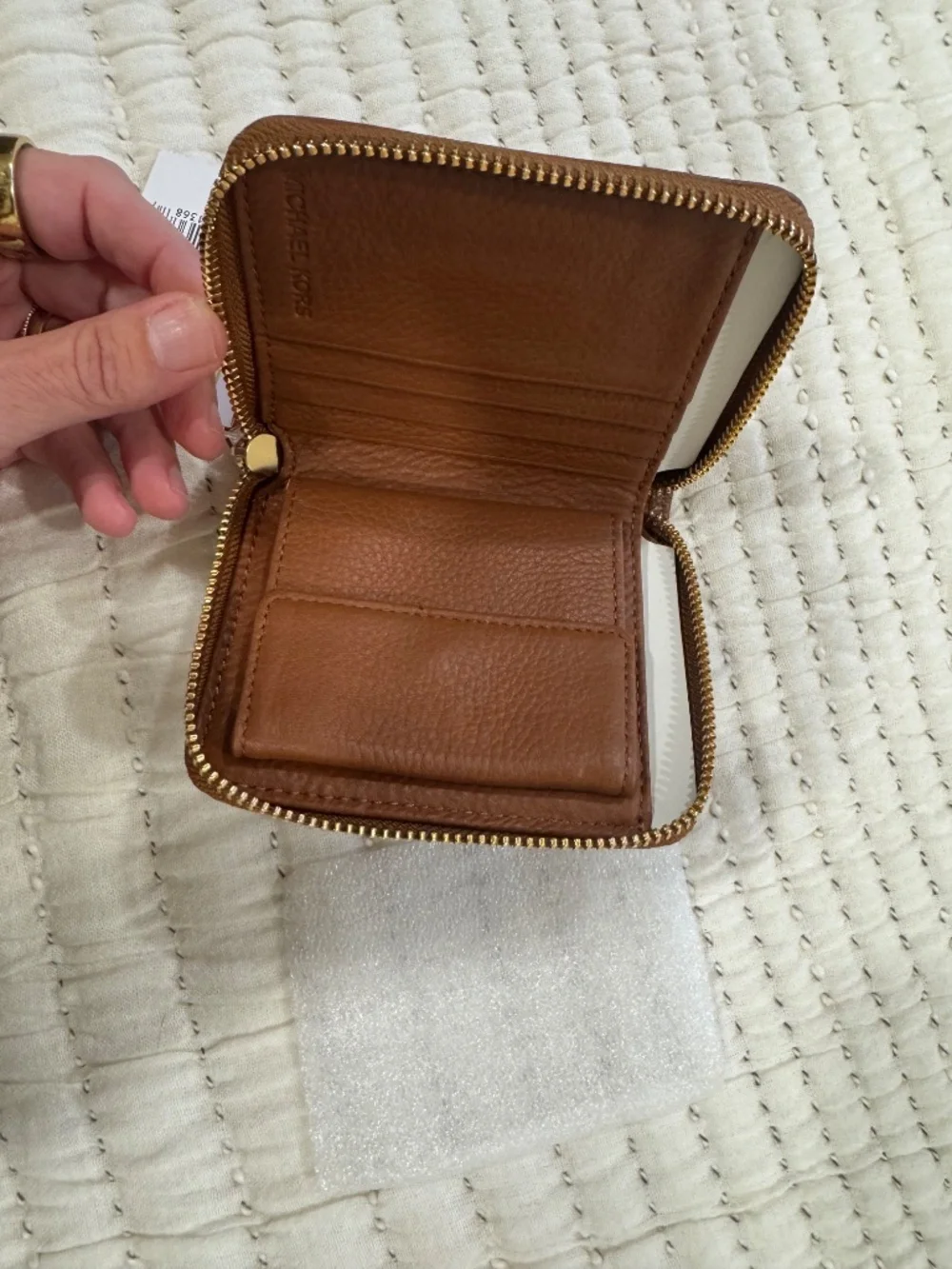 NWT Michael Kors Jet Set ZA Bifold leather wallet-luggage brown